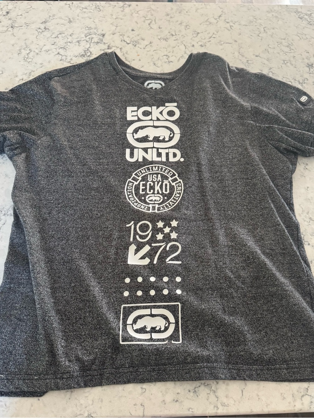 ECKO UNLTD. Graphic Logo T-Shirt in Heather Charcoal Men’s Size M Classic style